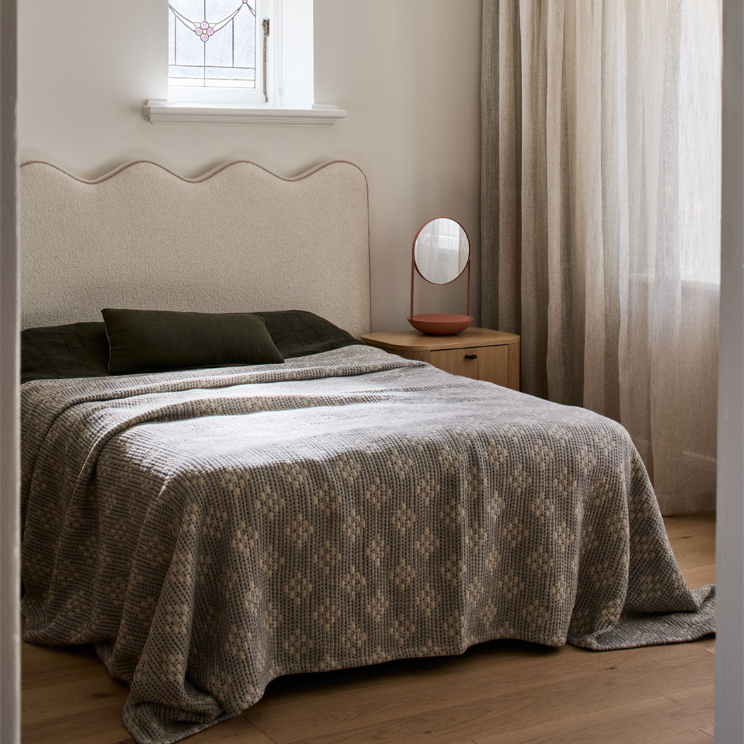 Wave Piped Bed